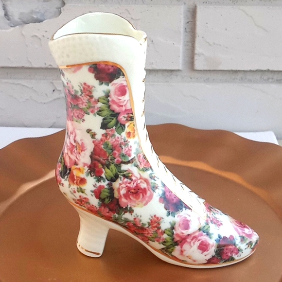 Vintage - Victorian Style Flower Porcelain Boot - Picture 7 of 12